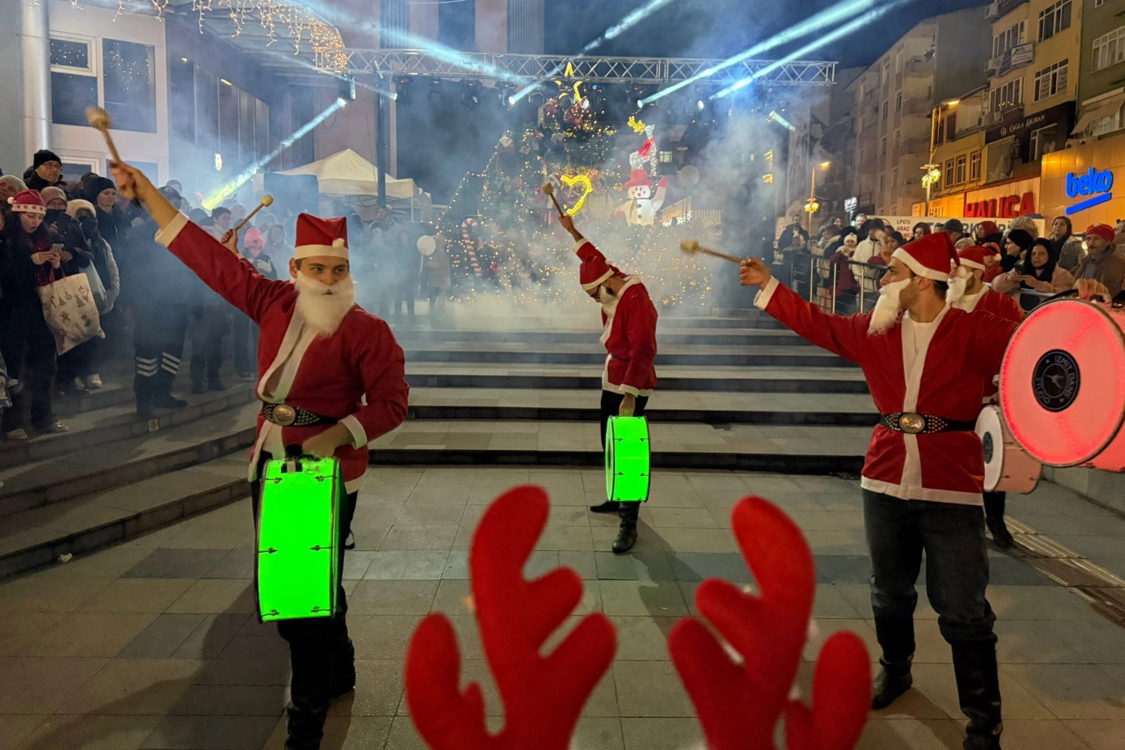 İzmit&rsquo;te yılbaşı etkinlikleri ziyaret&ccedil;i akınına uğradı