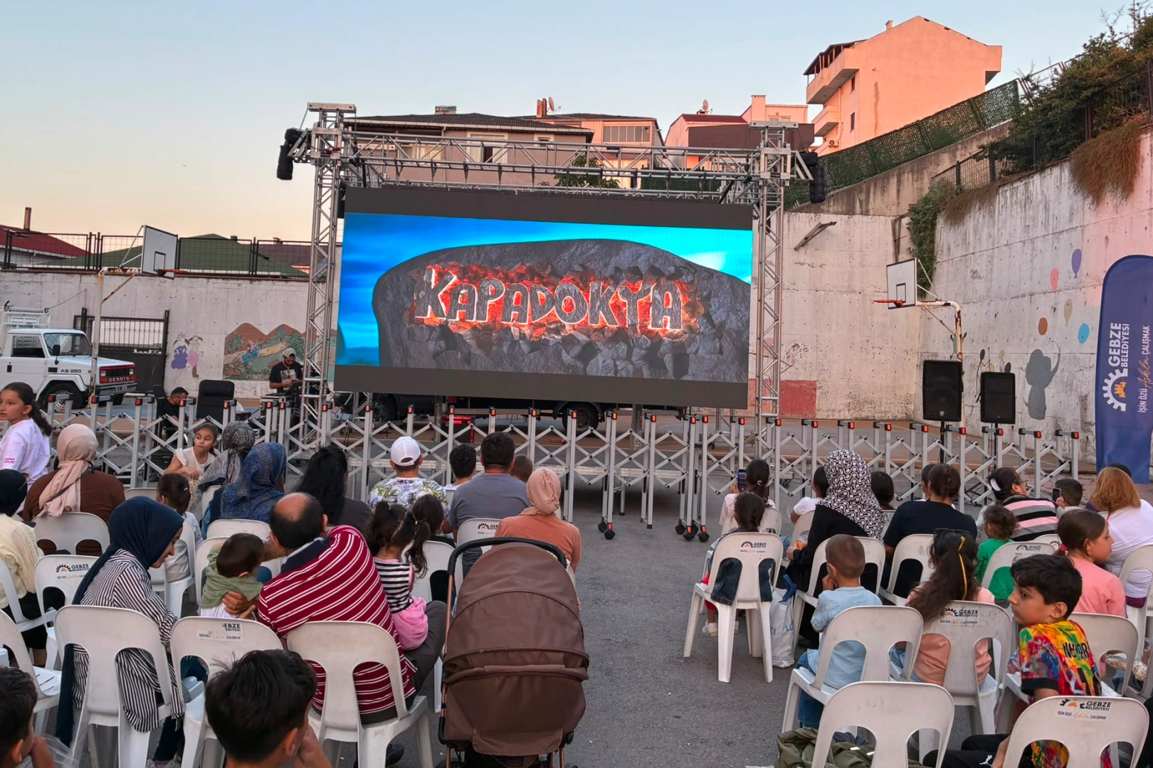 Gebze'de 'Mahallemde Sinema Var' s&uuml;r&uuml;yor