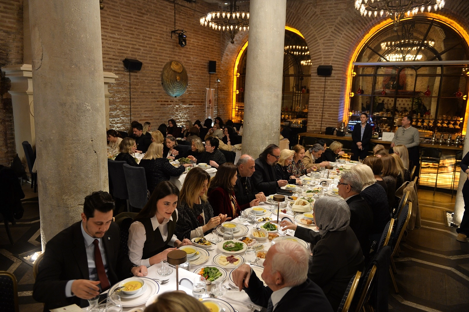 T&uuml;rk B&ouml;brek Vakfı yararına &uuml;nl&uuml; isimleri bir araya geldi