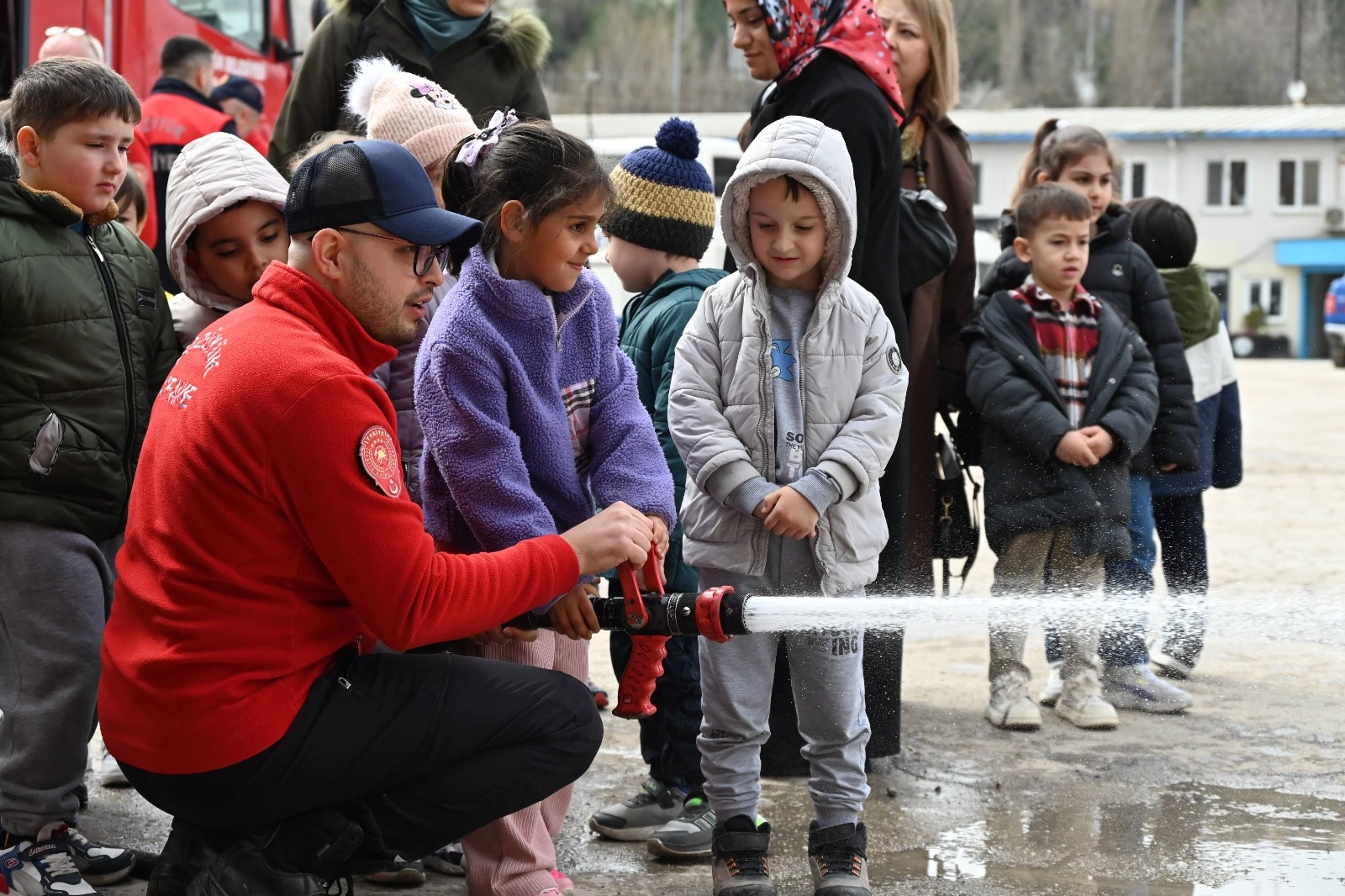 Bilecik&nbsp;Boz&uuml;y&uuml;k&rsquo;te miniklere yangın bilinci eğitimi