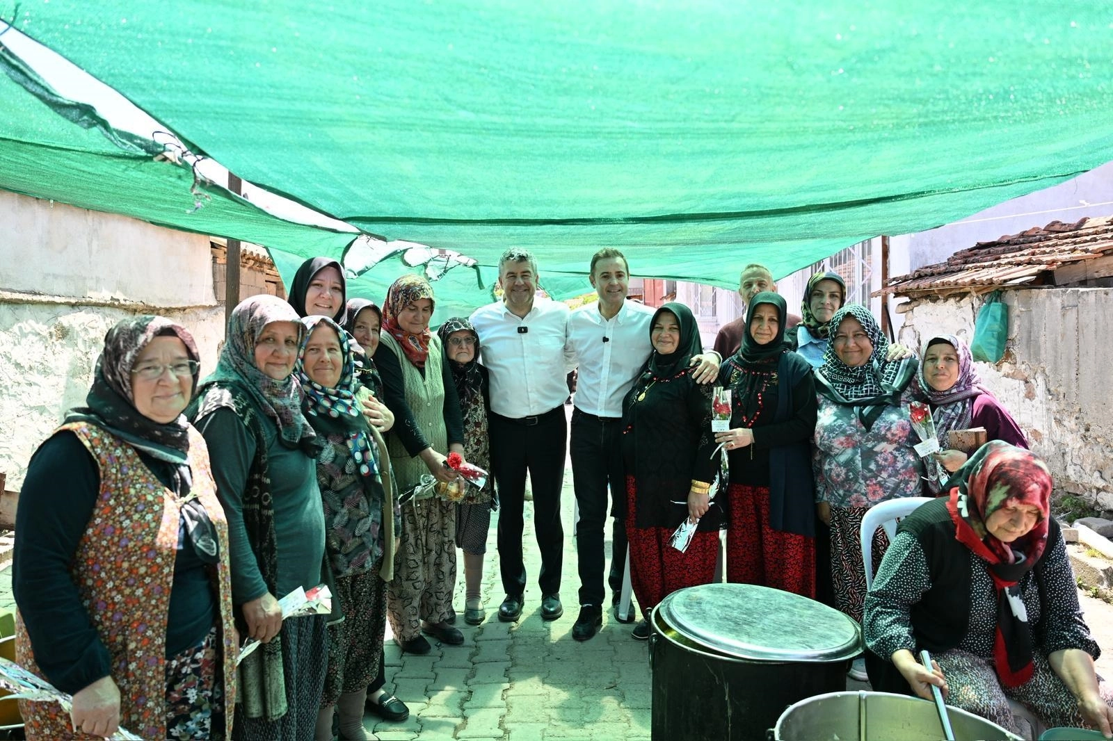 Balıkesir&rsquo;de Başkan Akın&rsquo;dan Karesi &ccedil;ıkarması