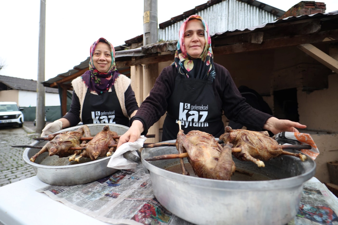 Kocaeli'de 200 yıllık gelenek Kaz Bayramı &ouml;ncesi imece bereketi