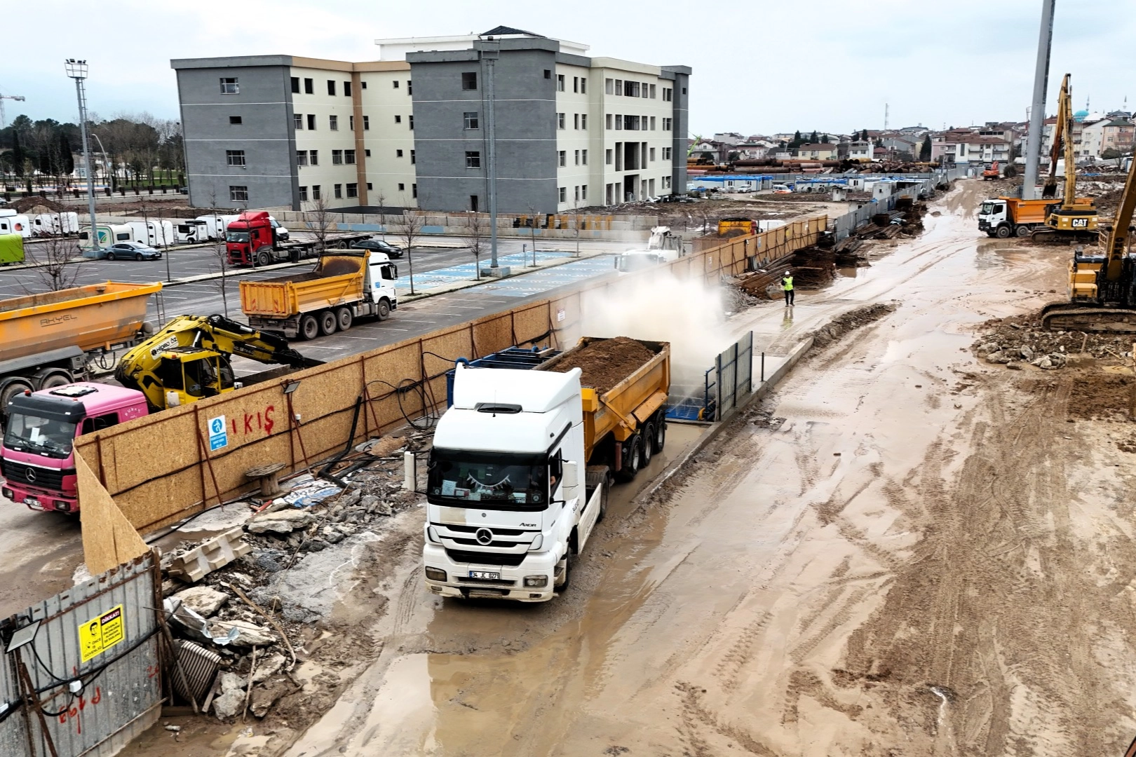K&ouml;rfezray&rsquo;da trafik ve &ccedil;evre i&ccedil;in temizlik &ouml;nlemi