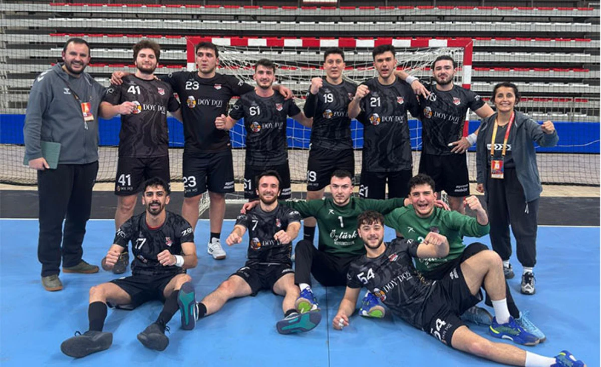 1954 Hendek Spor Deplasmandan Şen D&ouml;nd&uuml;