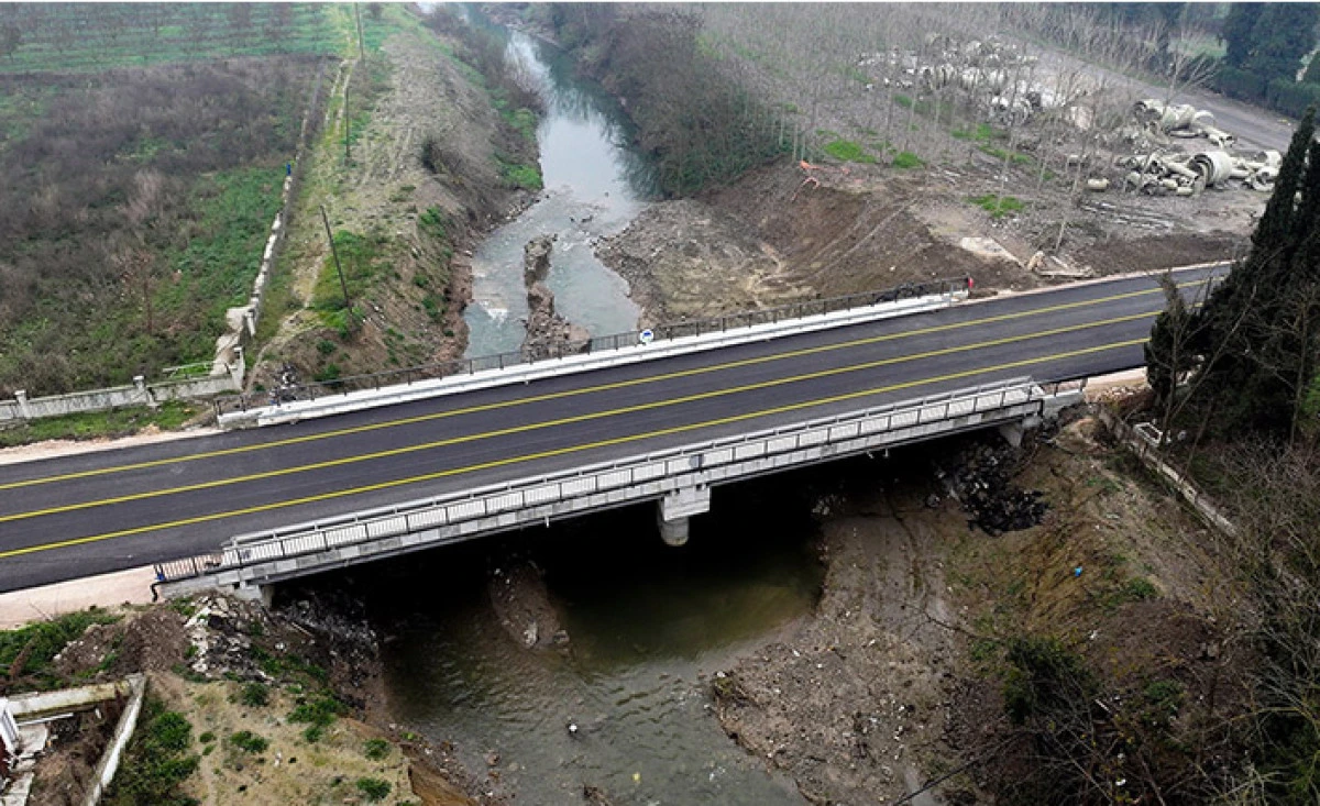 20 mahalle ve 2 il&ccedil;eyi bağlayan yeni k&ouml;pr&uuml;y&uuml; Yeniorman memnuniyetle karşıladı