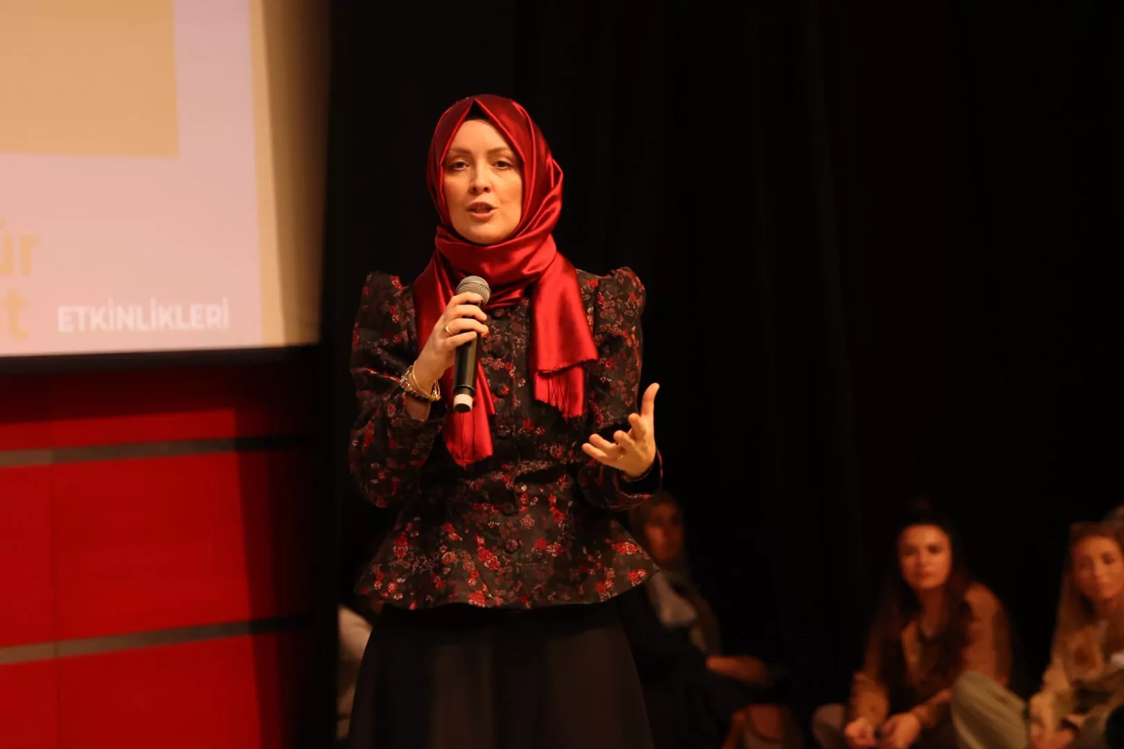 Gebze Okur&rsquo; da &ldquo;Bağırmayan Anneler&rdquo;
