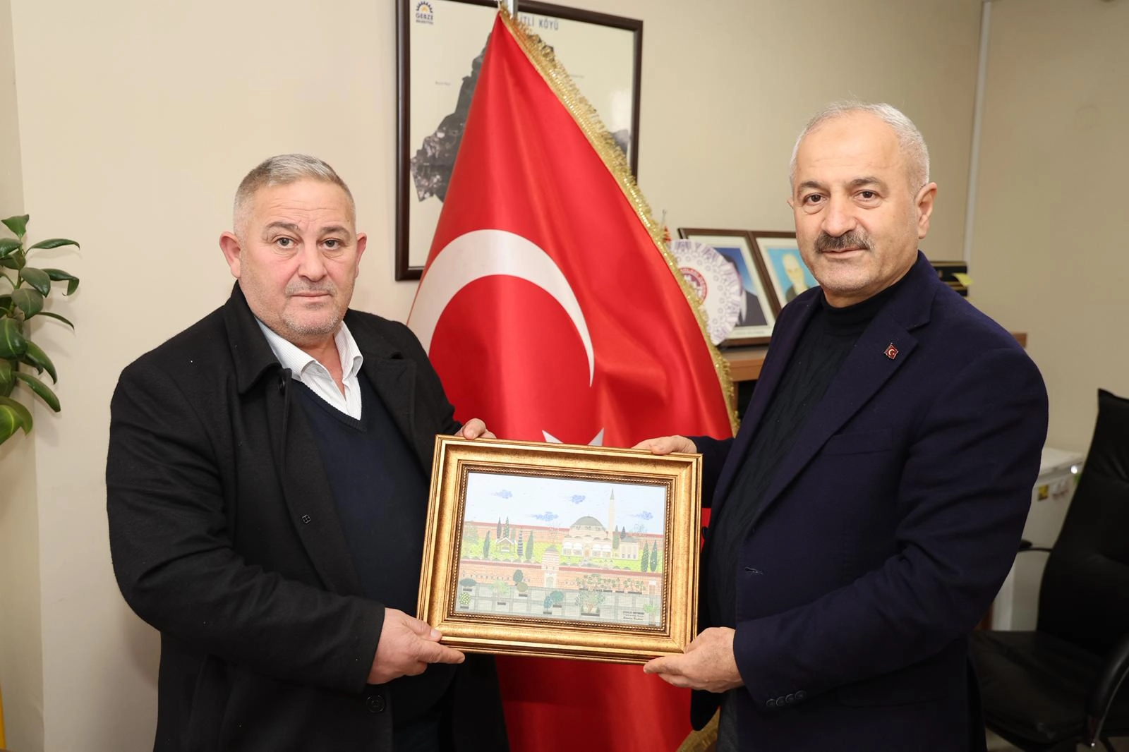 Gebze'de Başkan B&uuml;y&uuml;kg&ouml;z muhtar ziyaretlerini s&uuml;rd&uuml;r&uuml;yor