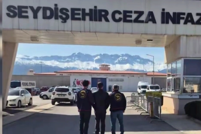 32 ilde FET&Ouml;'den 64 ş&uuml;pheli yakalandı