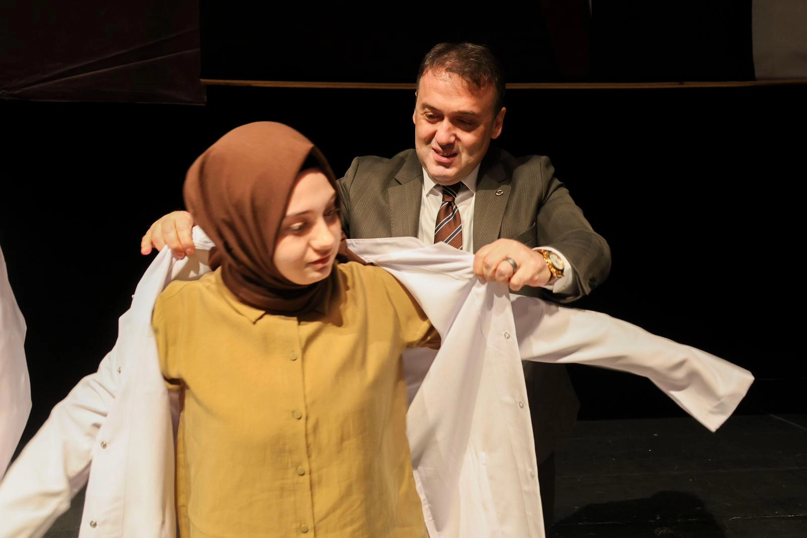 Bilecik&rsquo;te geleceğin hekimleri beyaz &ouml;nl&uuml;klerini giydi