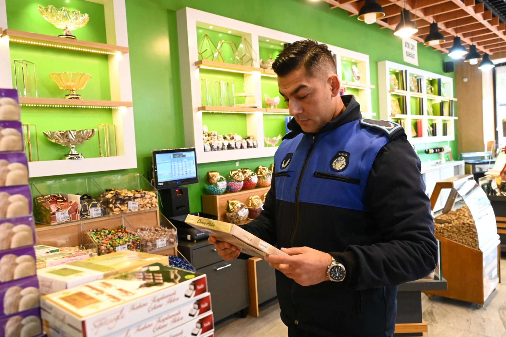 Bilecik Boz&uuml;y&uuml;k&rsquo;te kuruyemiş&ccedil;ilere yılbaşı &ouml;ncesi denetim