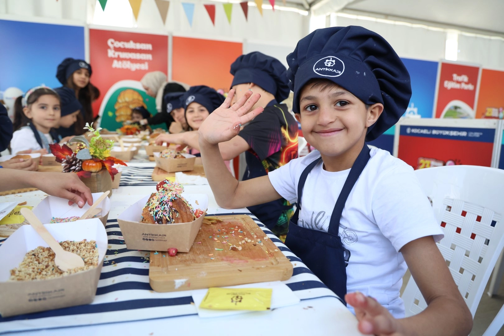 Kocaeli'de &ccedil;ocuklar kahraman da oldu aş&ccedil;ı da