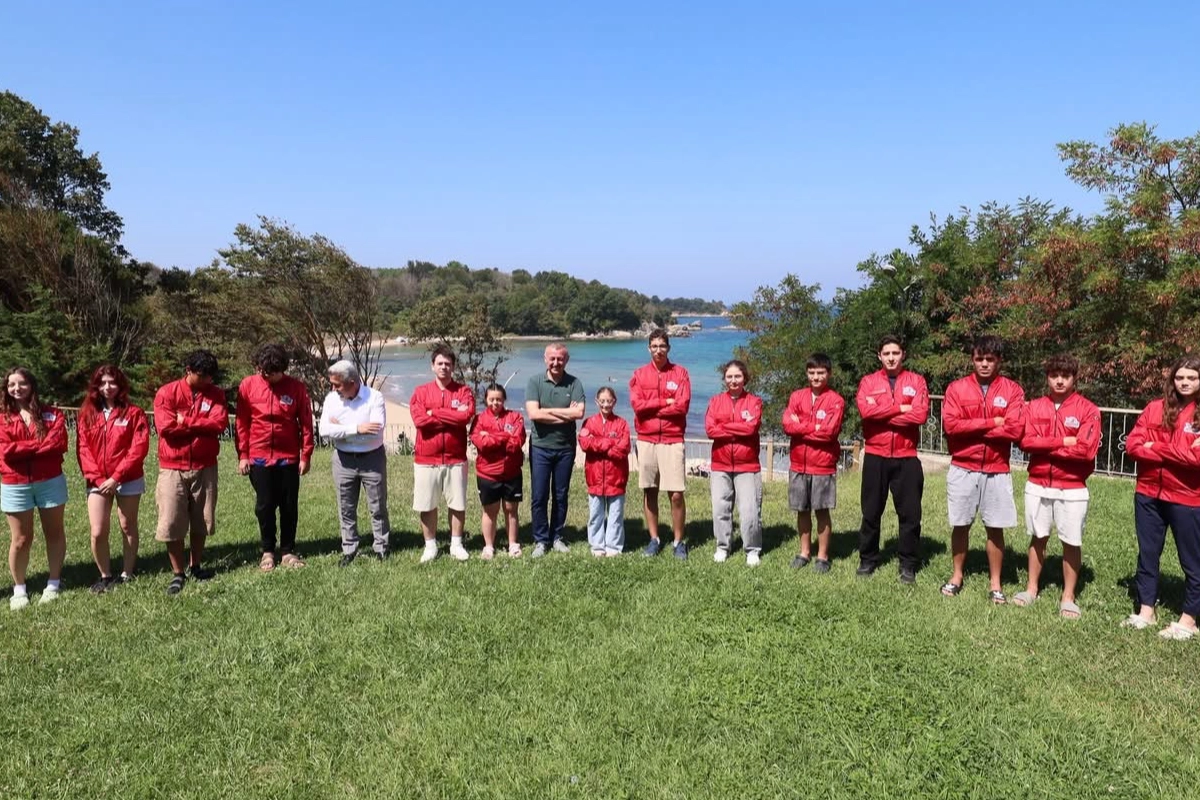 Kocaeli'de Başkan B&uuml;y&uuml;kakın gen&ccedil;lerle &ouml;d&uuml;l kampında buluştu