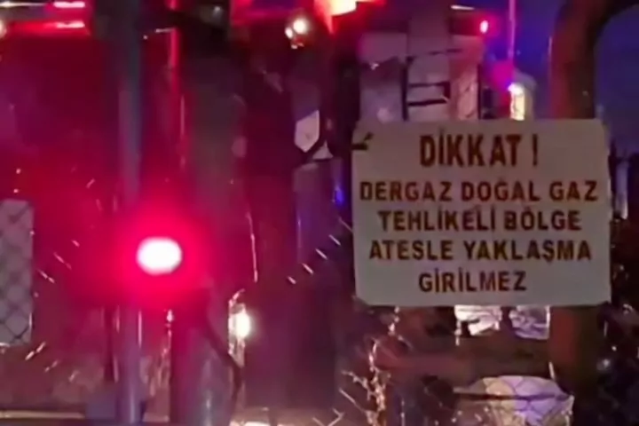D&uuml;zce'deki yangında itfaiye eri yaralandı