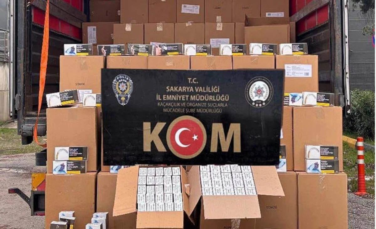 6 Milyon 610 Bin Adet G&uuml;mr&uuml;k Ka&ccedil;ağı Boş Makaron Yakalandı