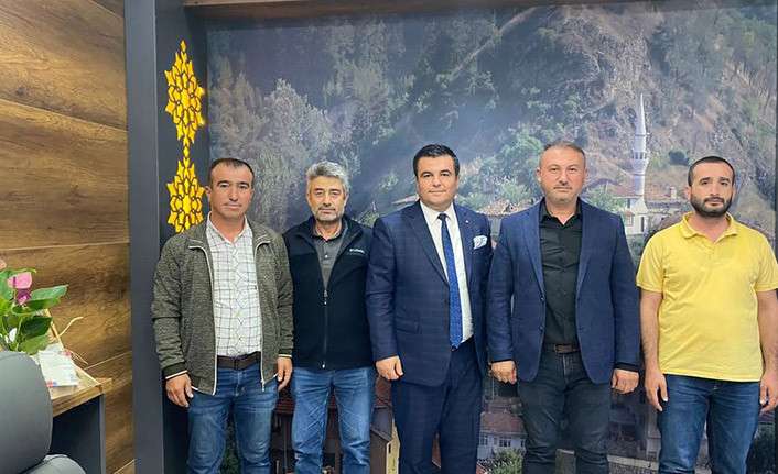 AK Parti Taraklı ilçe Heyetinden Milli Eğitim Müdürüne ziyaret