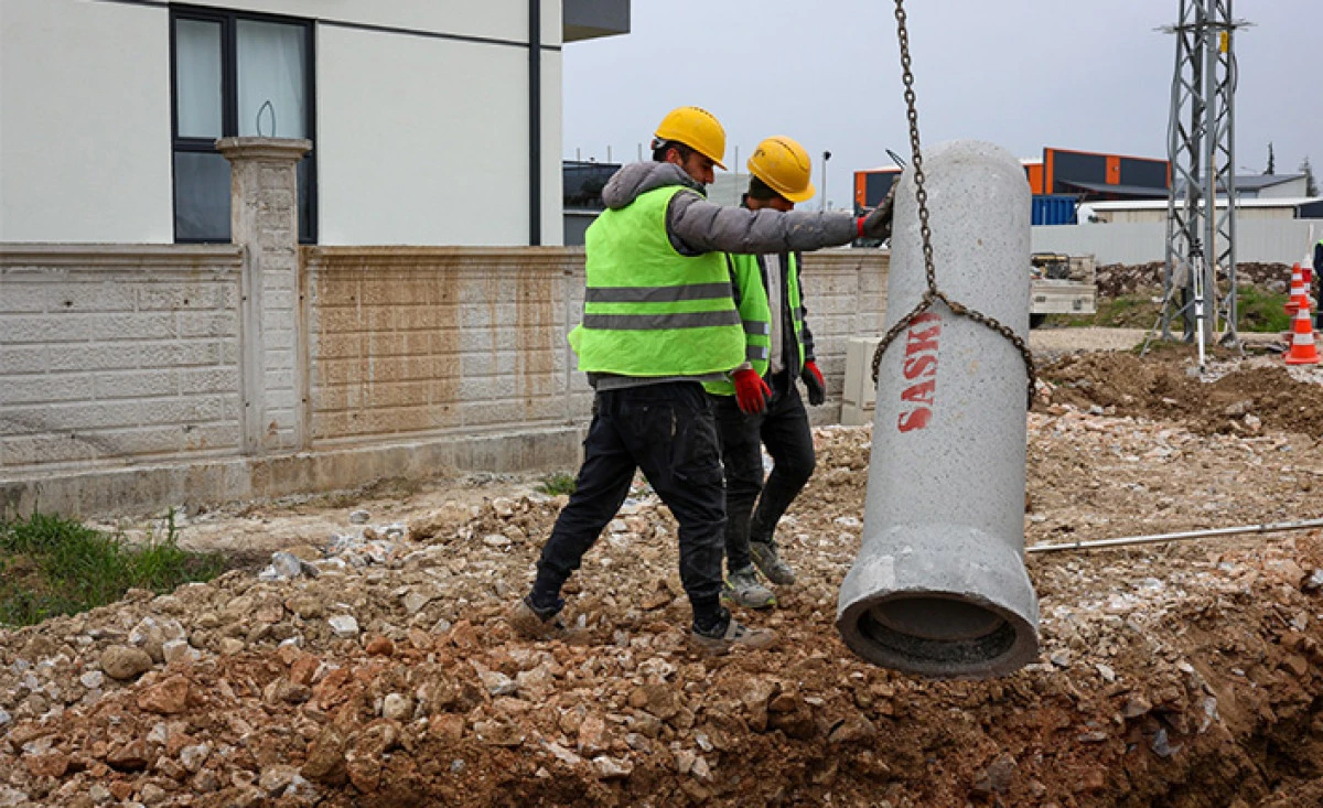 Arifiye Hanlı Mahallesi&rsquo;ne Yeni Yağmur Suyu Ve Atık Su Altyapısı Kazandırılıyor