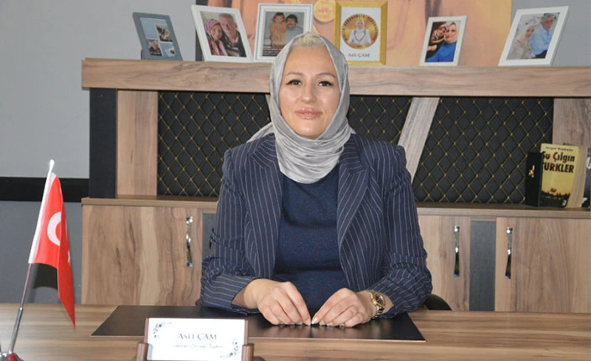 Aslı &Ccedil;am'dan , Ramazan Bayramı Mesajı