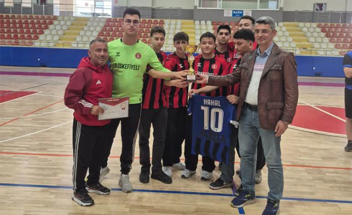 Atikehanım Anadolu Lisesi Şampiyon
