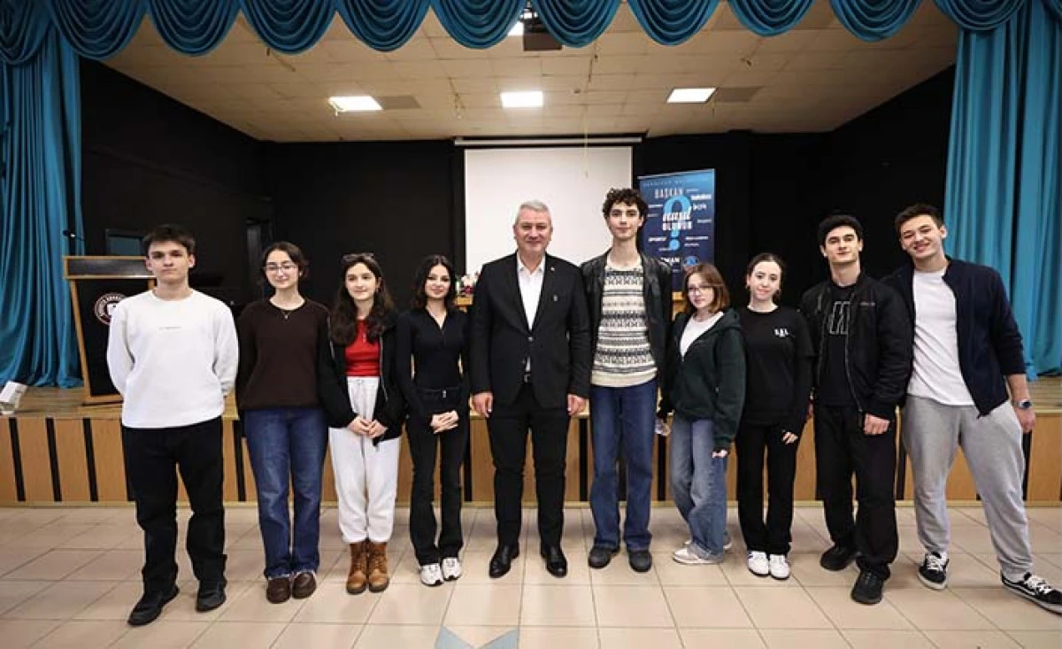 Başkan Çelik Öğrencilerle Buluştu