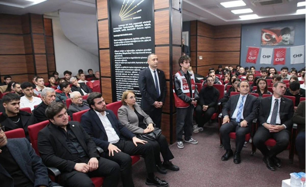 Başkan Curoğlu: Gen&ccedil;lerin talepleri siyasetin y&ouml;n&uuml;n&uuml; belirleyecek g&uuml;&ccedil;tedir