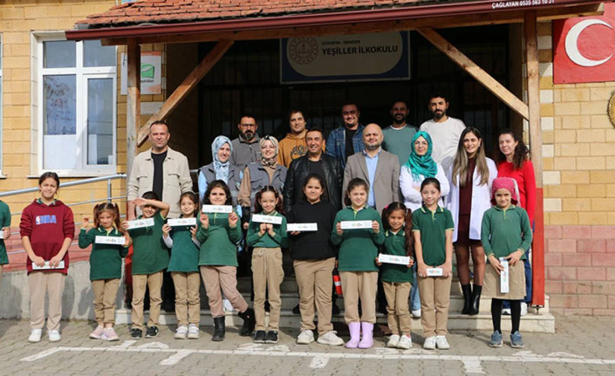 ‘Bir Hikâye Bin Neşe’ Çocukların Yüzünde Tebessüm Oluyor