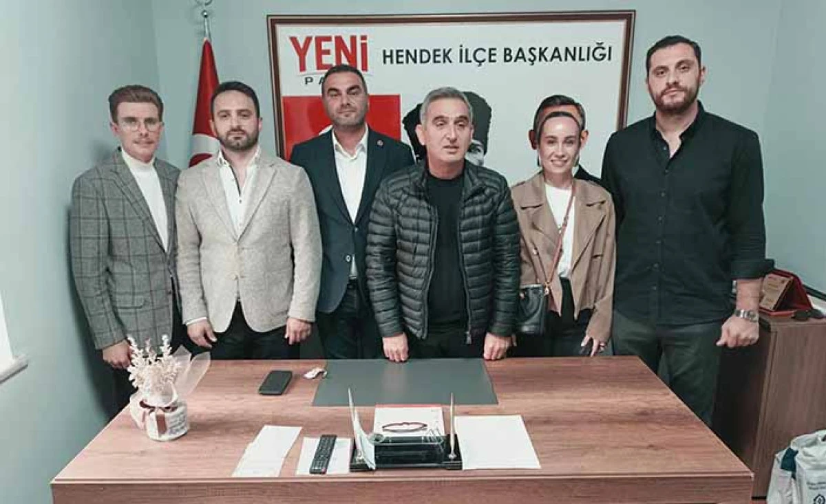 Hendek CHP Meclis &Uuml;yeleri İstifa Ederek Yeni Parti&rsquo;ye Katıldılar