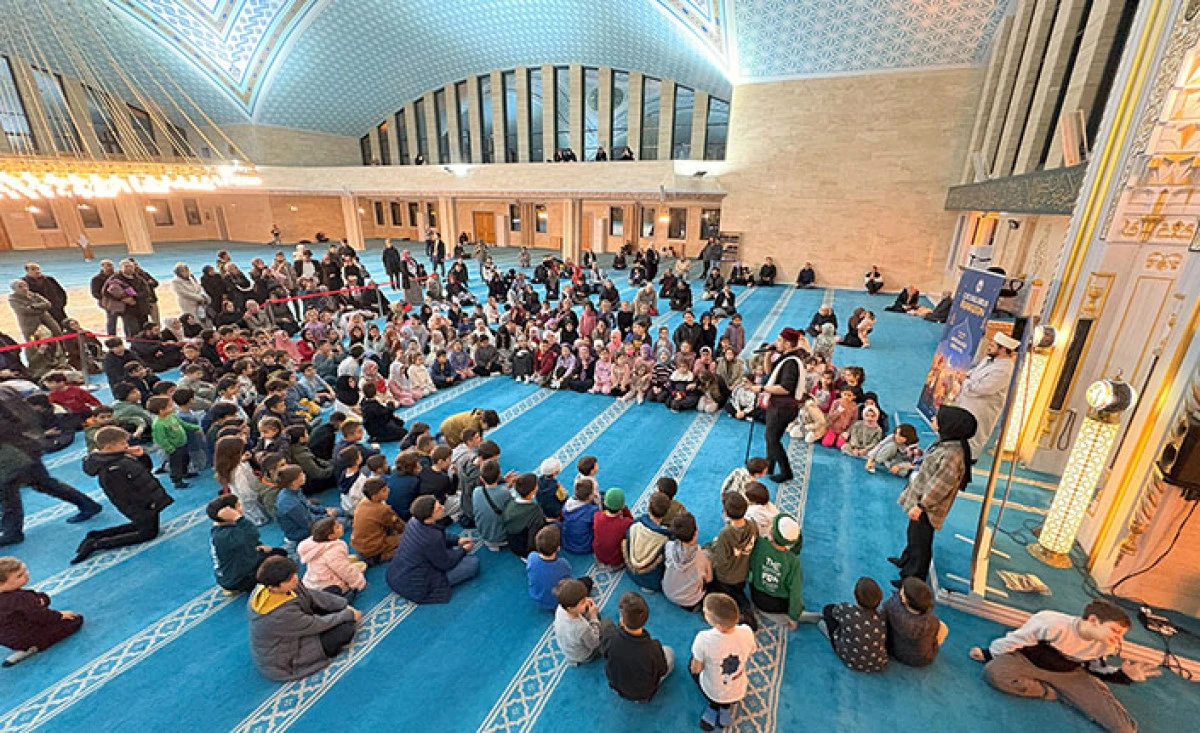 B&uuml;y&uuml;kşehir, 16 il&ccedil;ede 6 bin &ccedil;ocuğu Ramazan sevinciyle buluşturdu