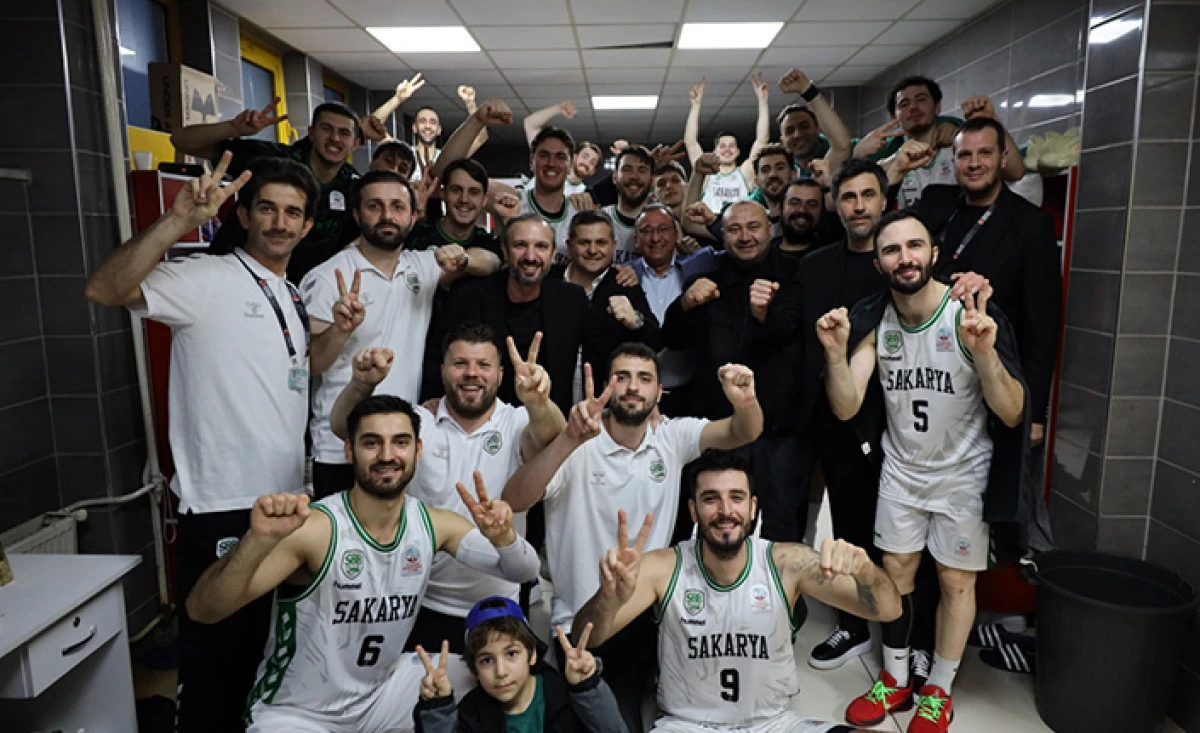 B&uuml;y&uuml;kşehir Basketbol&rsquo;dan 12&rsquo;de 12: Yenilmezlik serisi s&uuml;r&uuml;yor
