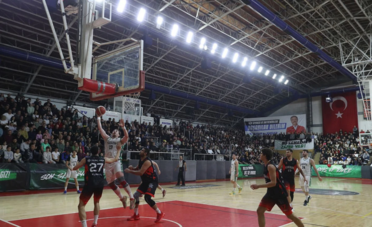 B&uuml;y&uuml;kşehir Basketbol&rsquo;dan Taraftarı &Ouml;n&uuml;nde Net Galibiyet: 86-66