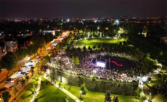 Büyükşehir İle ‘Yaz Seninle Güzel’ Konserleri Başlıyor