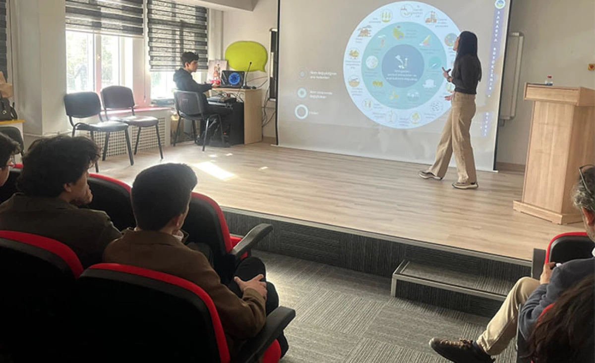 Büyükşehir’den bin 400 lise öğrencisine “İklim Değişikliği ve Sıfır Atık” eğitimi