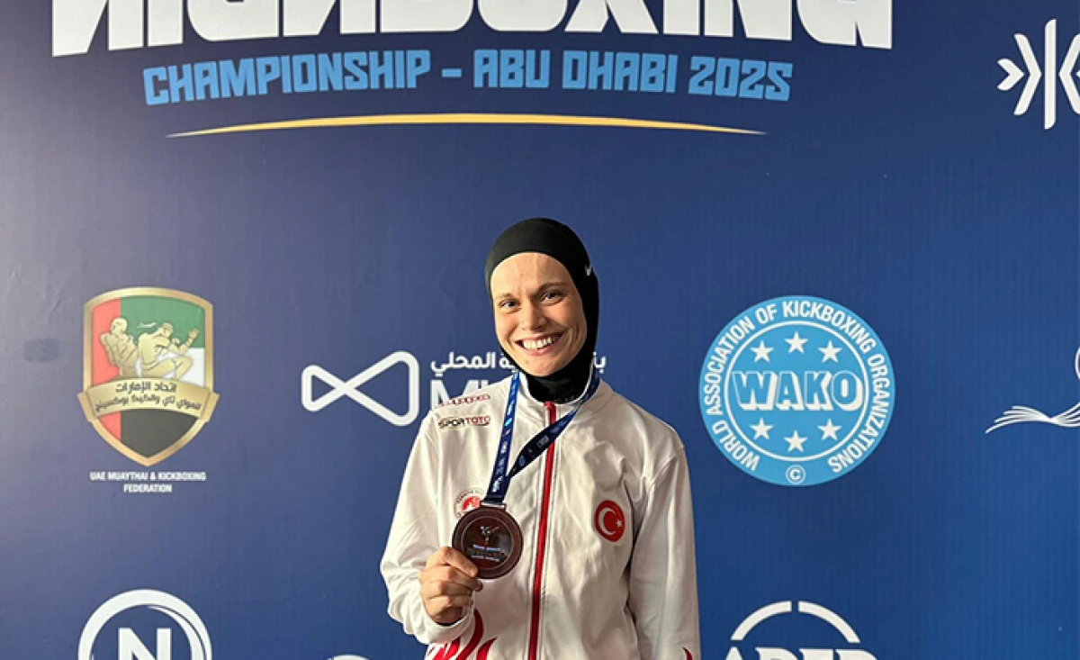 Büyükşehir’in Kick Boks Sporcusu Ayşe Kaplan Dünya 3’üncüsü Oldu