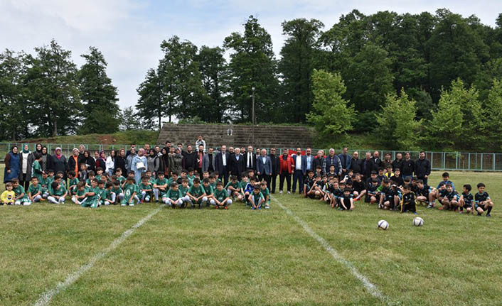 Çamlıca Futbol Okulu faaliyete başladı