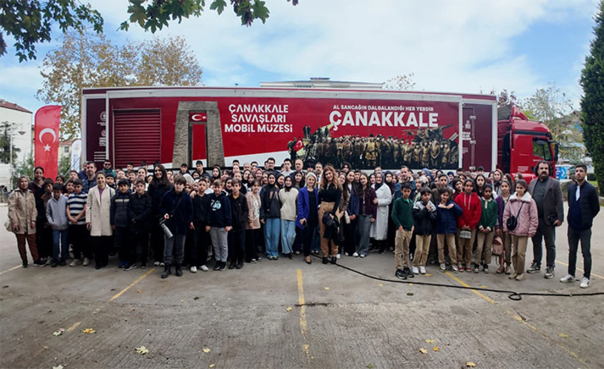 Çanakkale Savaşları Mobil Müzesi Sapanca’da Yoğun İlgi Gördü 