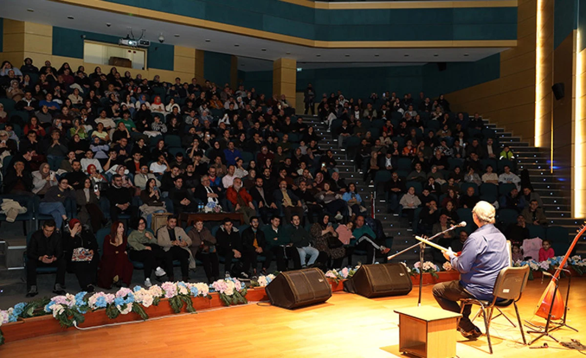 Çetin Akdeniz ile Sakarya’da Türk Halk Müziği esintisi