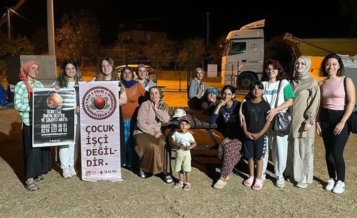 Çocukların Eğitimi Ve Sağlığı İçin Sahadaydılar