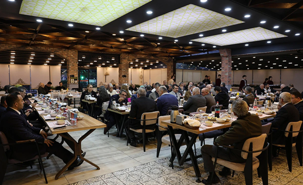 Din&ccedil; İl&ccedil;e Protokol&uuml;n&uuml; Misafir Etti