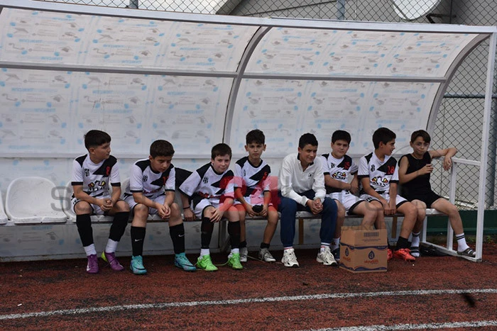 Hendekgücü:4  Kazimiyespor:1