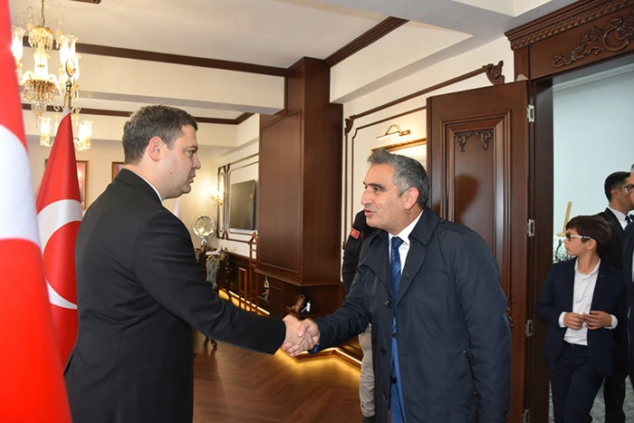 Cumhuriyetin 102. Yılında Hendek’te Çoşku Dolu Kutlama