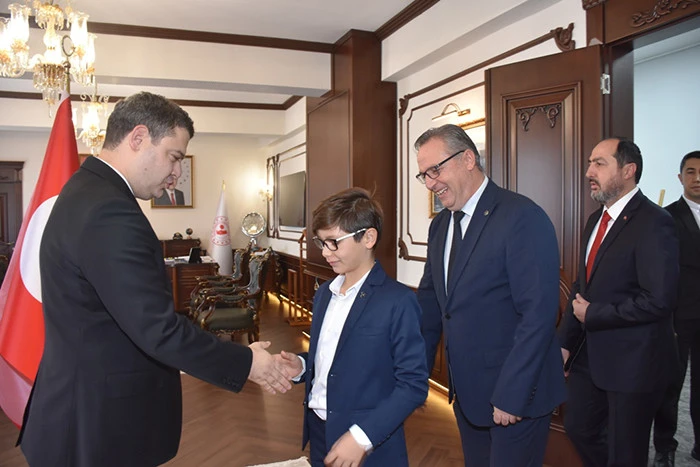 Cumhuriyetin 102. Yılında Hendek’te Çoşku Dolu Kutlama