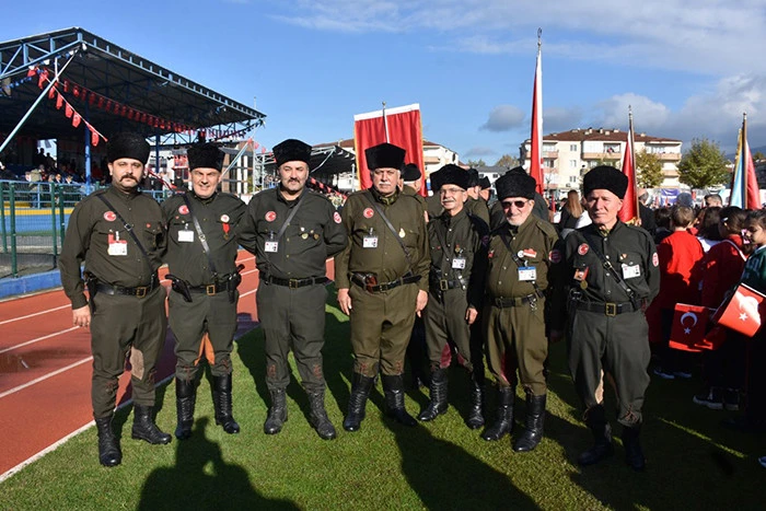 Cumhuriyetin 102. Yılında Hendek’te Çoşku Dolu Kutlama