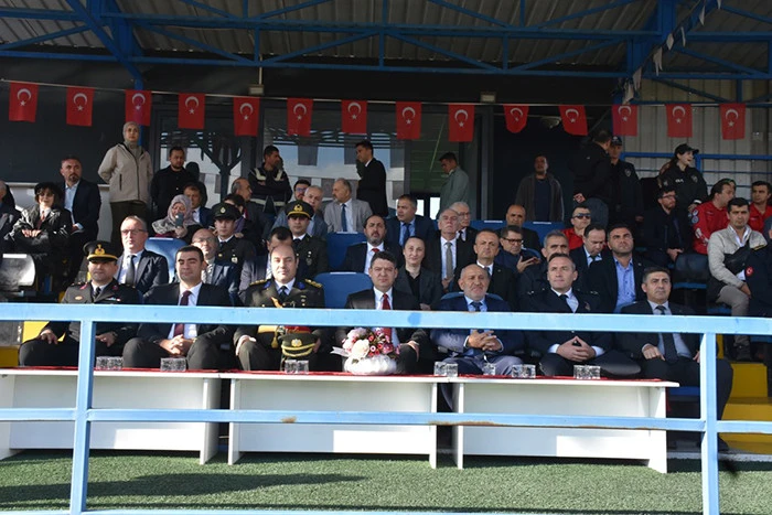 Cumhuriyetin 102. Yılında Hendek’te Çoşku Dolu Kutlama