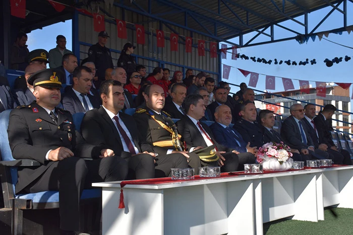 Cumhuriyetin 102. Yılında Hendek’te Çoşku Dolu Kutlama