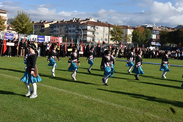 Cumhuriyetin 102. Yılında Hendek’te Çoşku Dolu Kutlama