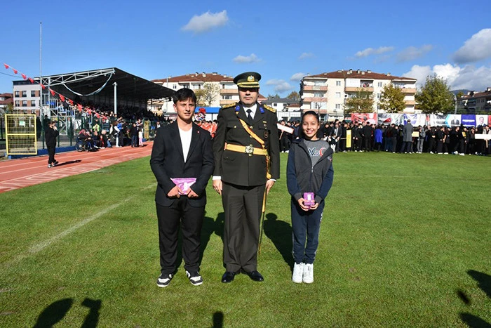 Cumhuriyetin 102. Yılında Hendek’te Çoşku Dolu Kutlama