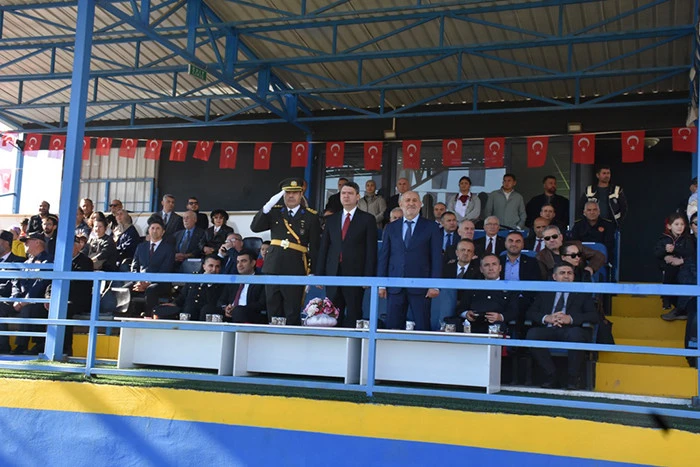 Cumhuriyetin 102. Yılında Hendek’te Çoşku Dolu Kutlama