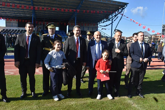 Cumhuriyetin 102. Yılında Hendek’te Çoşku Dolu Kutlama
