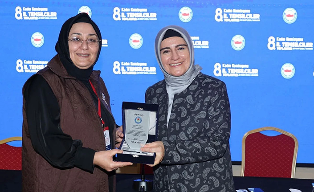 Eğitim-Bir-Sen&rsquo;li Kadınlar Ankara&rsquo;dan &Ouml;d&uuml;lle D&ouml;nd&uuml;