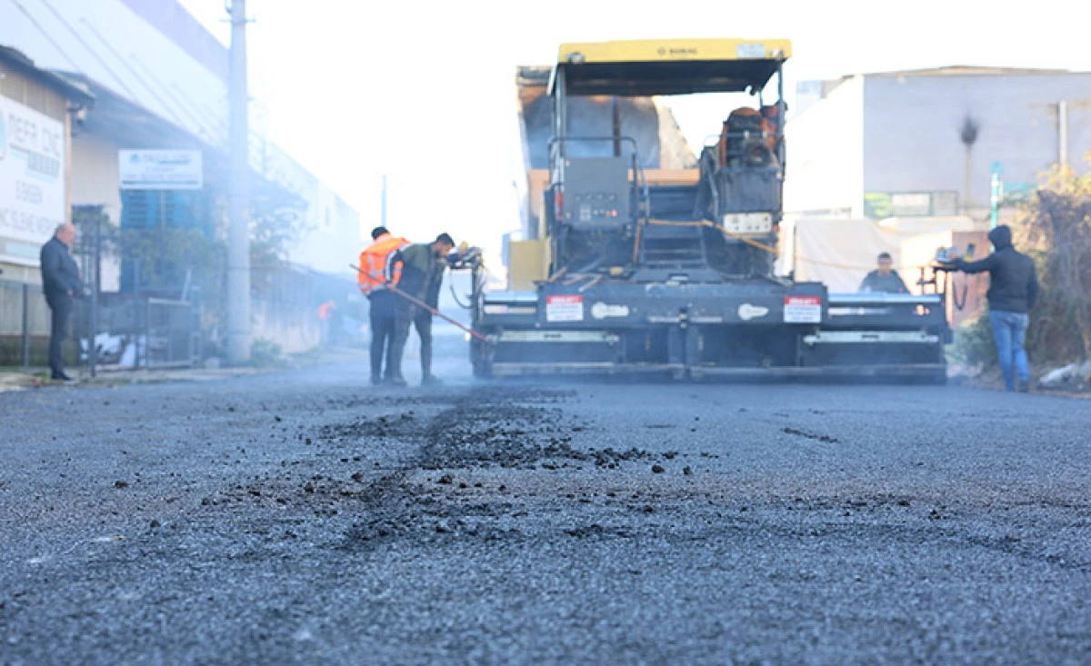 Erenler Belediyesi Asfaltta Hız Kesmiyor