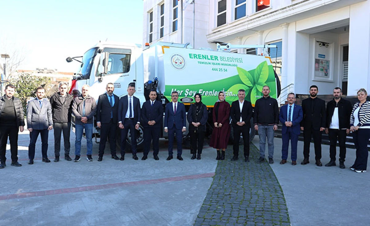 Erenler Belediyesi&rsquo;ne Yeni Yol S&uuml;p&uuml;rme Aracı